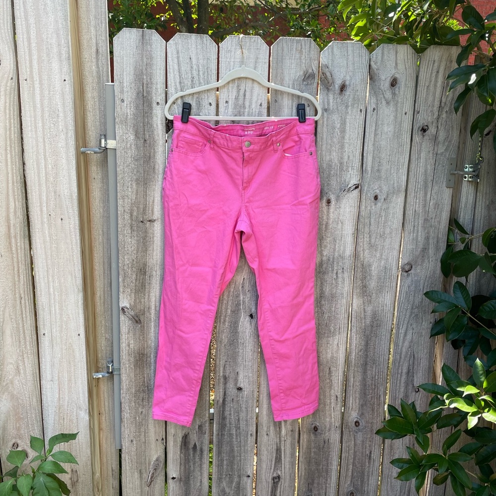 Crown and Ivy size 12 pink crop skinny jeans